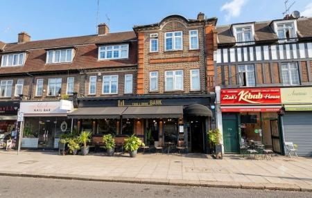 73-75 The Broadway, London NW7 3BU.jpg