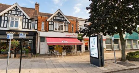 90 The Broadway, London NW7 3TB.jpg