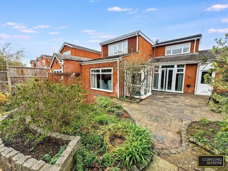 PRIVATE REAR GARDEN