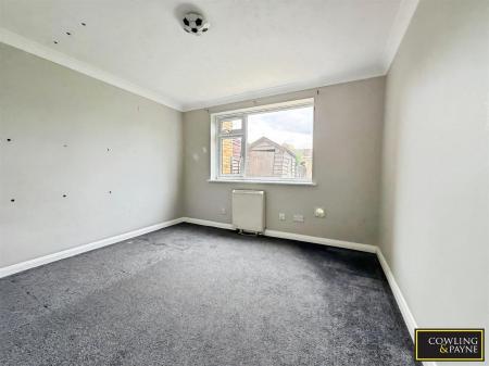 BEDROOM 2