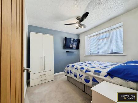 BEDROOM 2