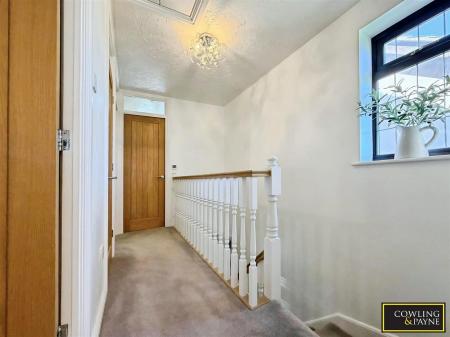 FIRST FLOOR LANDING