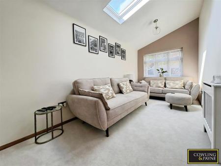 LOUNGE/SNUG