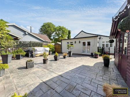LOW MAINTENANCE REAR GARDEN