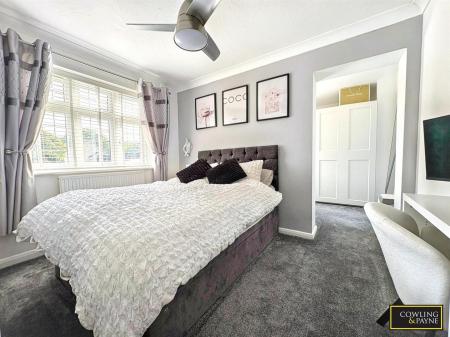 BEDROOM 2 WITH DRESSING ROOM