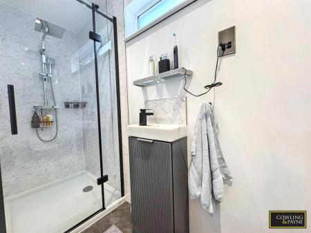 EN SUITE