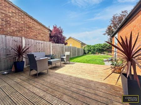 PRIVATE REAR GARDEN