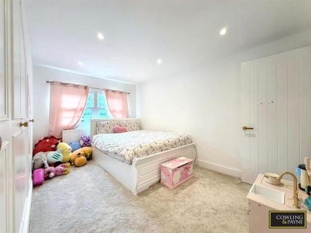 BEDROOM 2