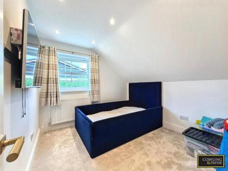 BEDROOM 4