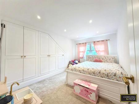 BEDROOM 2