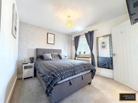 BEDROOM 2