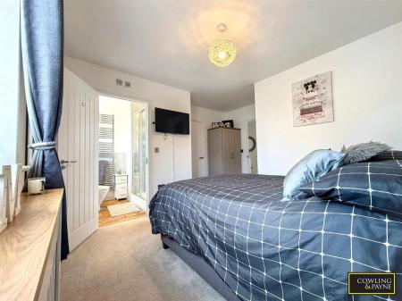 BEDROOM 2