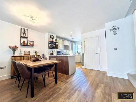 LIVING ROOM/DINING AREA