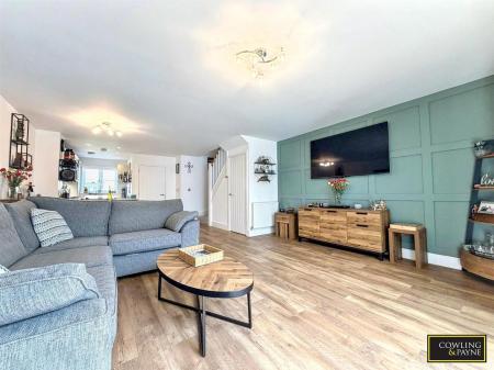 LIVING ROOM/DINING AREA