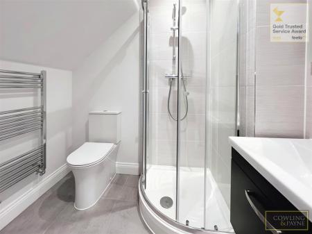ENSUITE ONE