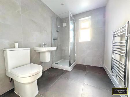 EN SUITE
