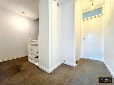 FIRST FLOOR LANDING