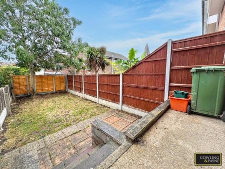 PRIVATE REAR GARDEN