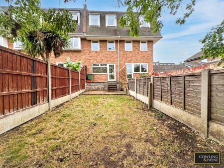 PRIVATE REAR GARDEN