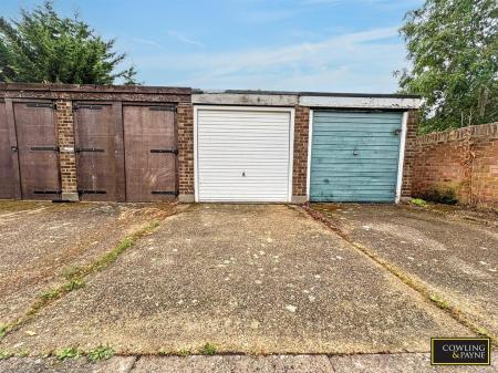 GARAGE IN NEARBY BLOCK