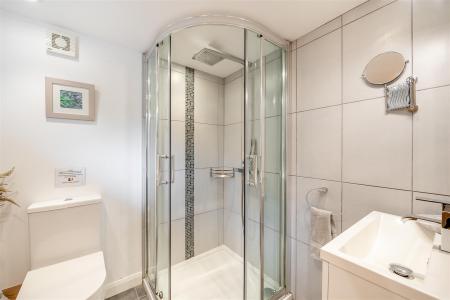 Old Dairy Shower Room