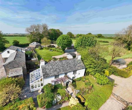 Lower Tregunnon Farm