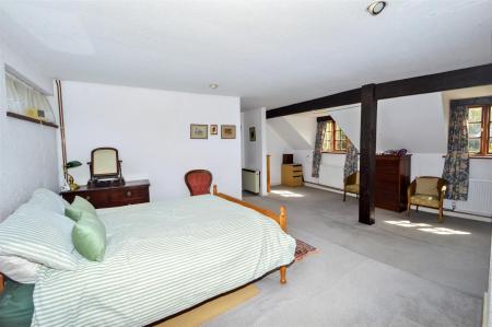 21 Bedroom 1.jpeg