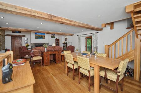 Sitting / Dining Roonm