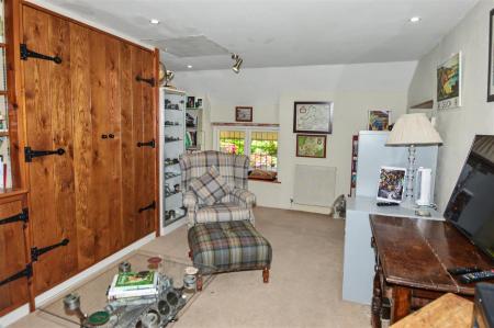 Bedroom 5 / Study