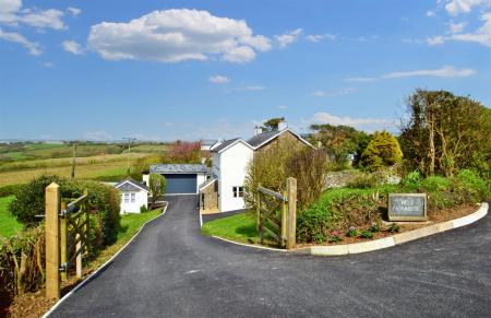 Hele Farmhouse
