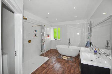 Barn Ensuite Bedroom 1