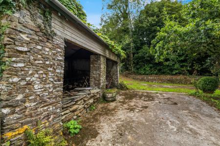 Linhay Car Port