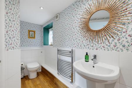 Bedroom 1 Ensuite