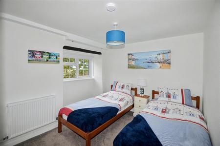 Foxglove Bedroom 2
