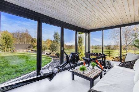 Gym/garden Room