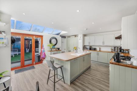 Kitchen/Breakfast Room