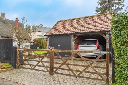 Double Bay Cart Lodge