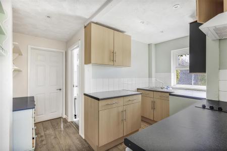 First Floor Flat: Kitchen