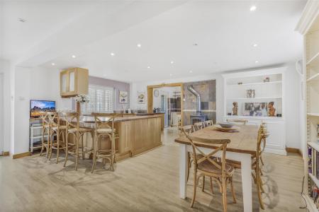 Open Plan Kitchen/Dining Area