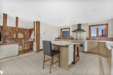 Kitchen/Breakfast Room