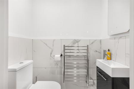 Cloakroom (Garage)