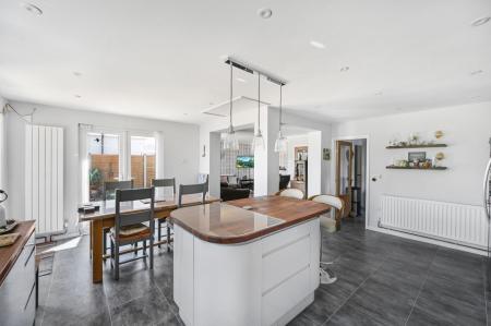 Kitchen/Dining Room