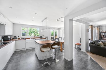 Kitchen/Dining Room