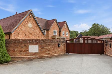 Gated Frontage