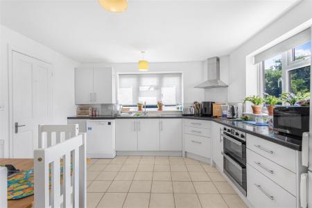 Kitchen/Dining Area