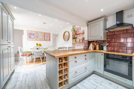 Kitchen/Dining Room