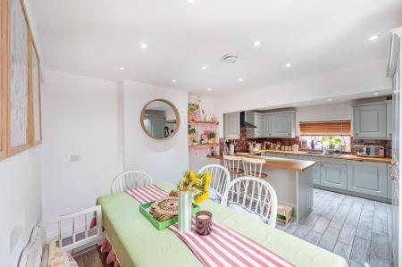 Kitchen/Dining Room