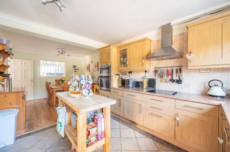 Kitchen/Dining Room