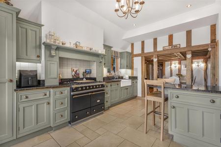 Kitchen / Breakfast Room