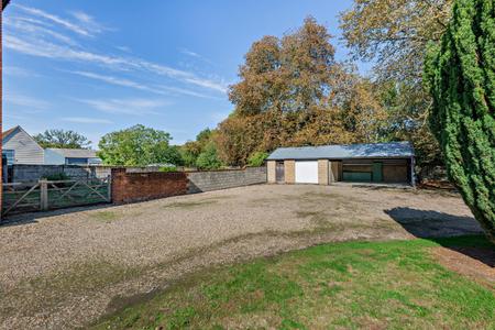 Garaging With Carport